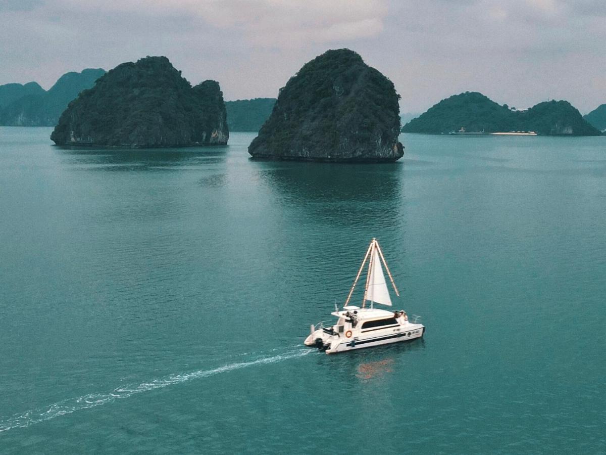 สการ์เล็ต เพิร์ล ครูซ Hotel ฮาลอง ภายนอก รูปภาพ