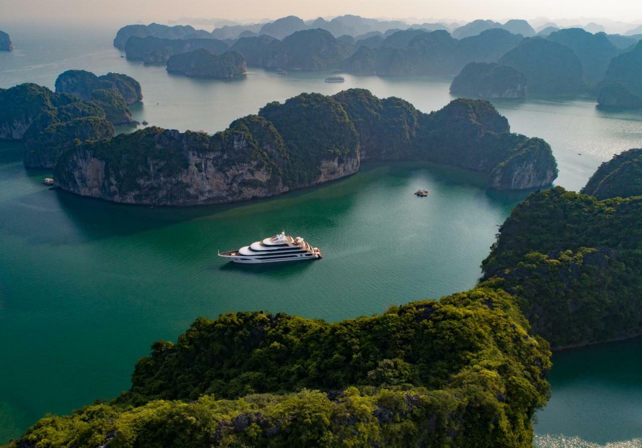 สการ์เล็ต เพิร์ล ครูซ Hotel ฮาลอง ภายนอก รูปภาพ