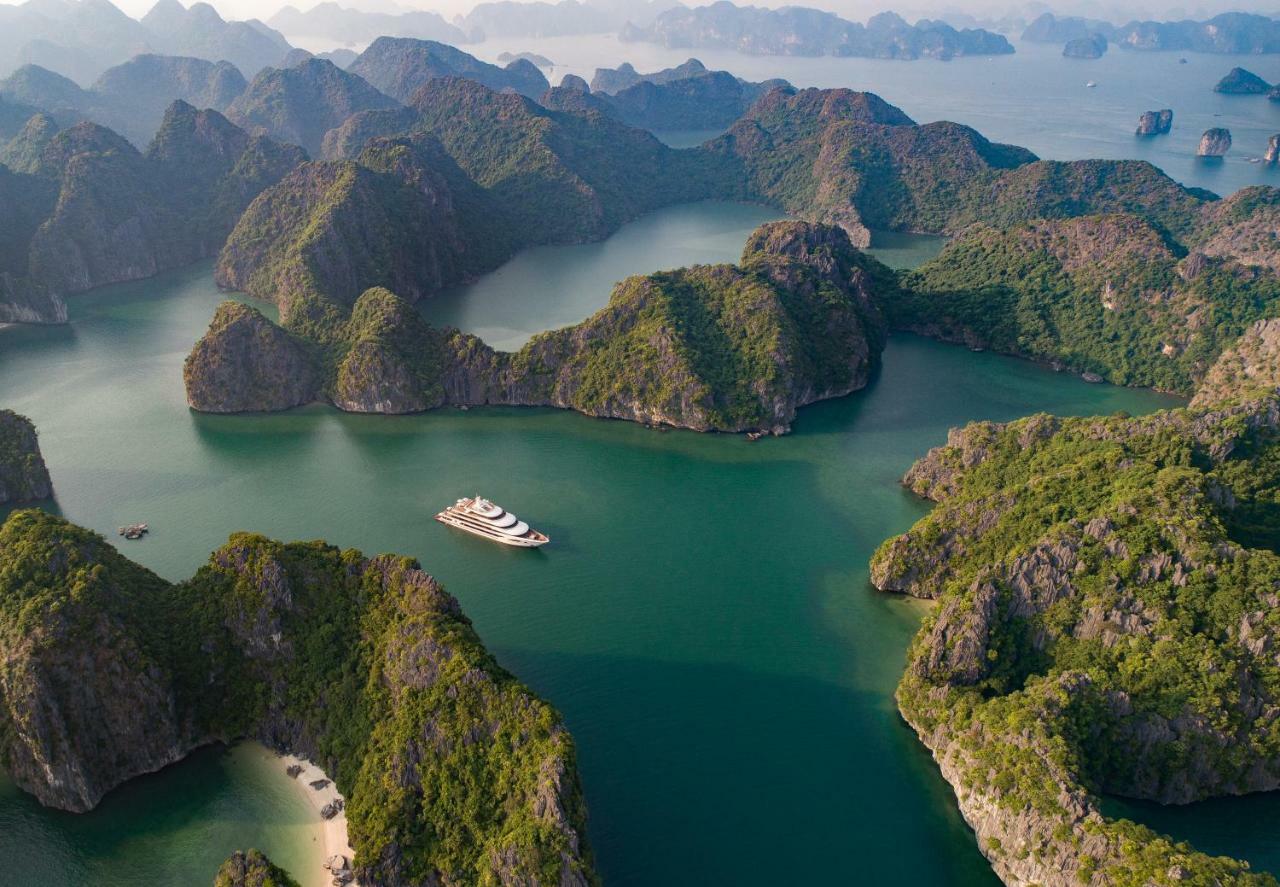 สการ์เล็ต เพิร์ล ครูซ Hotel ฮาลอง ภายนอก รูปภาพ